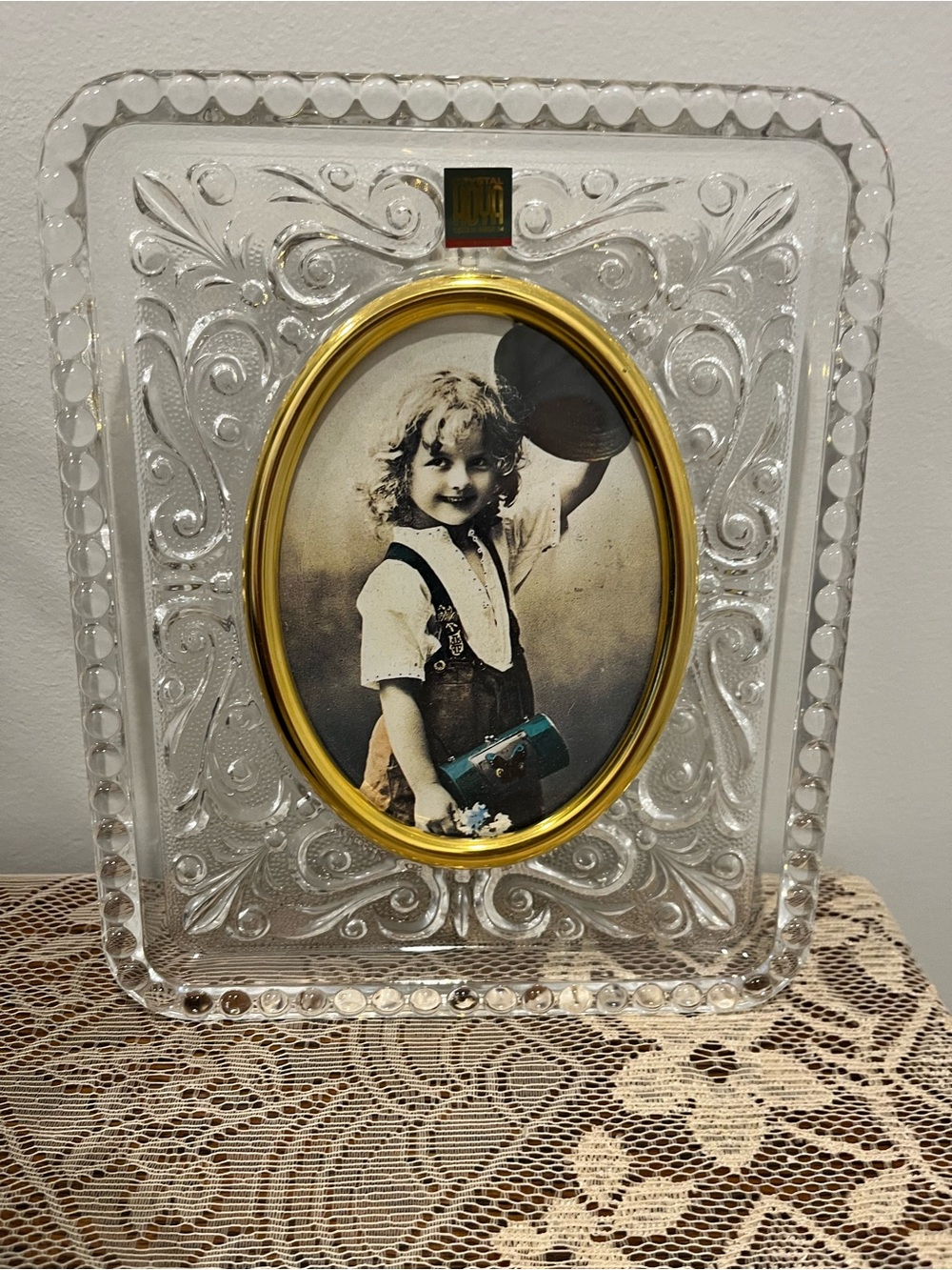 Picture Frame Crystal with Gold Oval Accent 5 x 7 inches